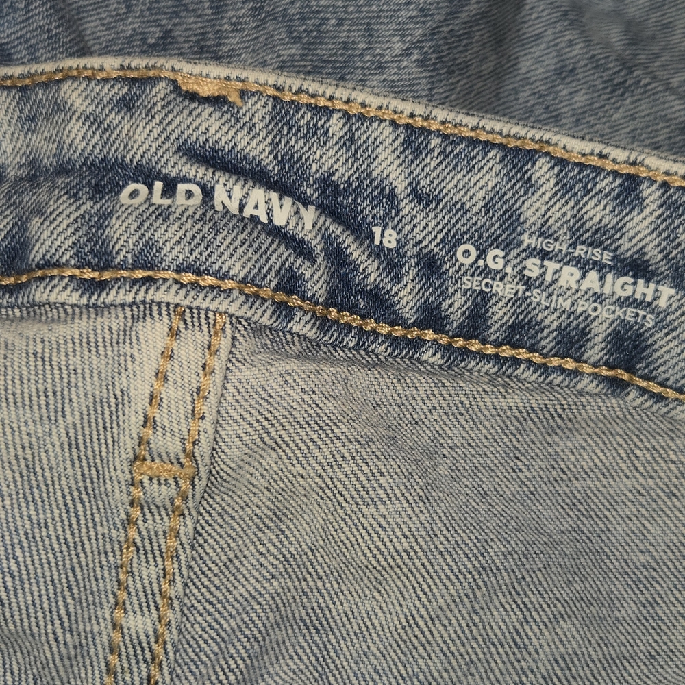 Old Navy NEW O.G. Straight High-Waisted Light Wash Jeans Size 18 Distressed - Picture 5 of 6